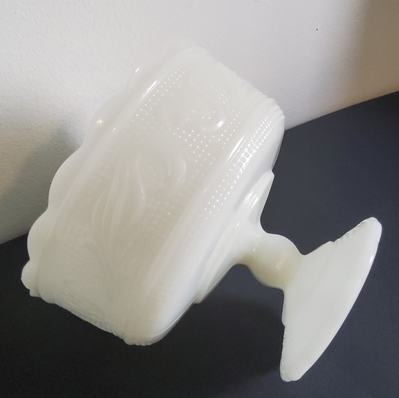 Vintage Milk Glass Fruit Bowl EO Brody M600 USA - Picture 5 of 6